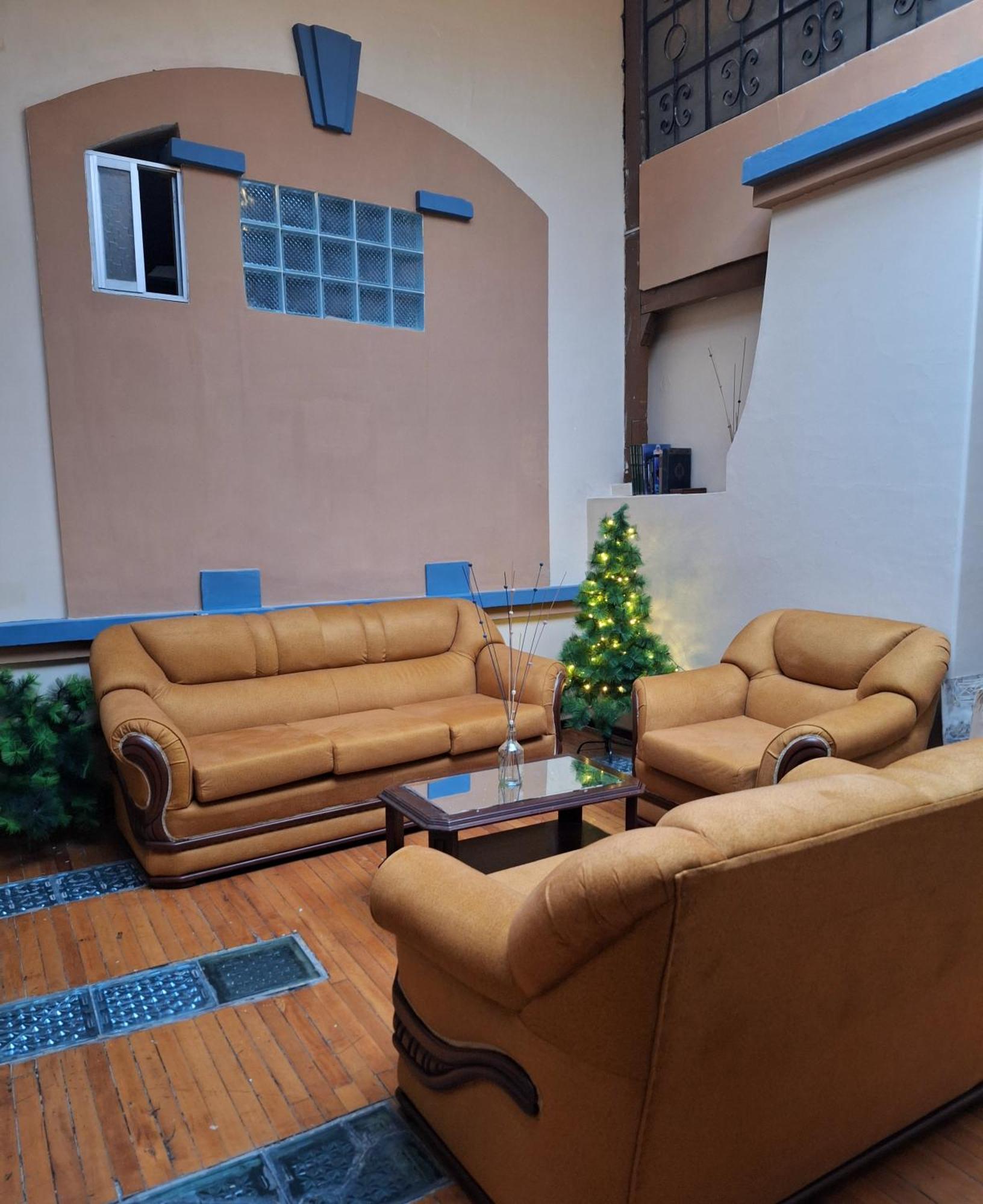 The Travel House Hotel Quito Exterior photo
