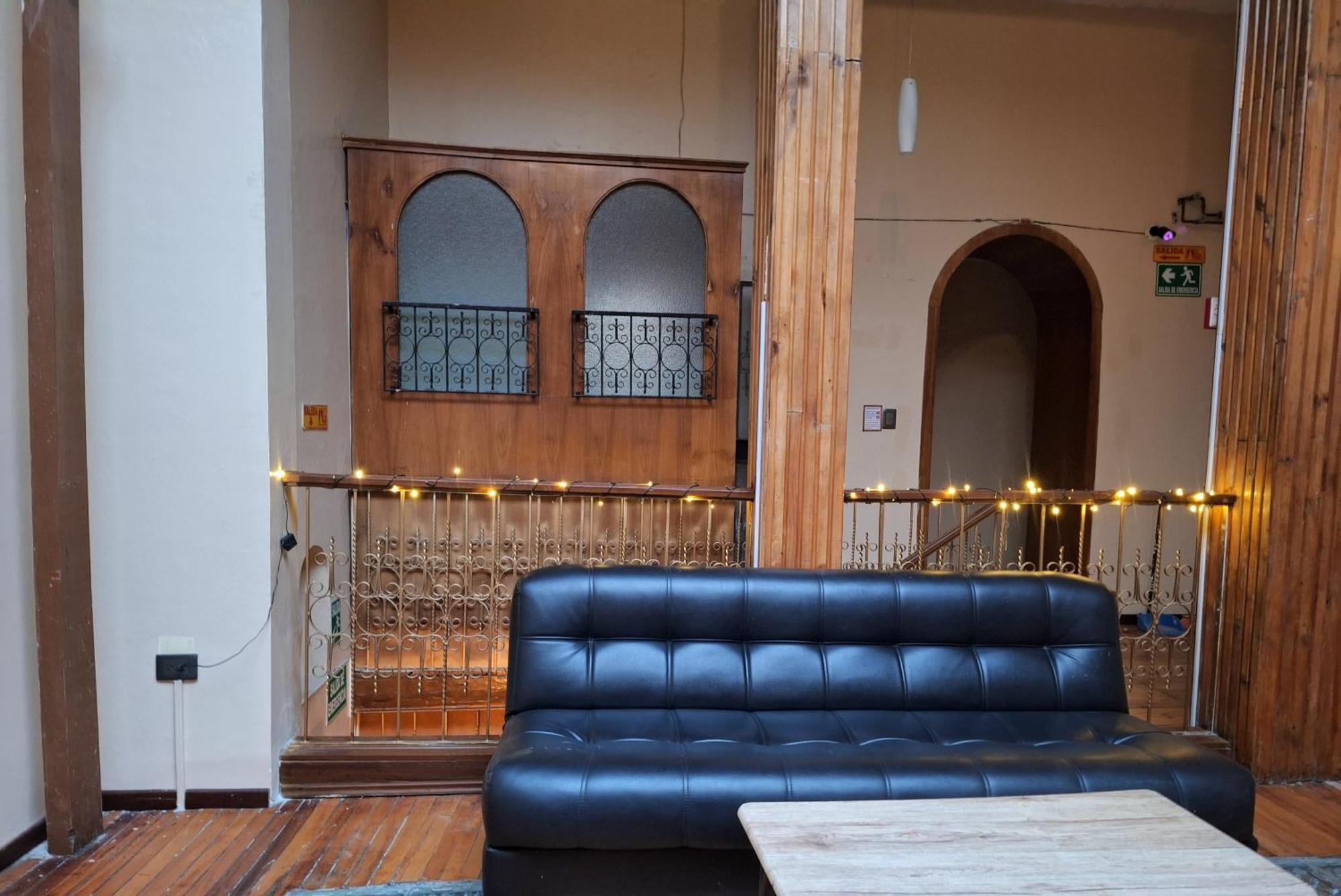 The Travel House Hotel Quito Exterior photo