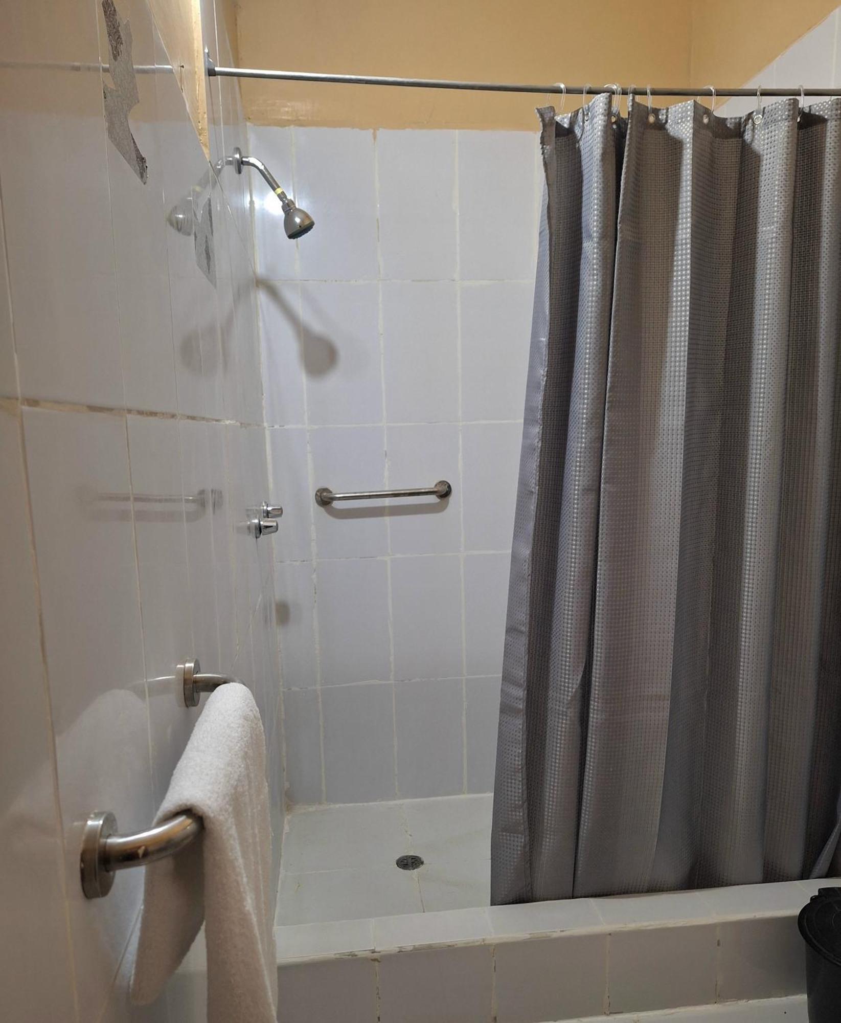 The Travel House Hotel Quito Room photo