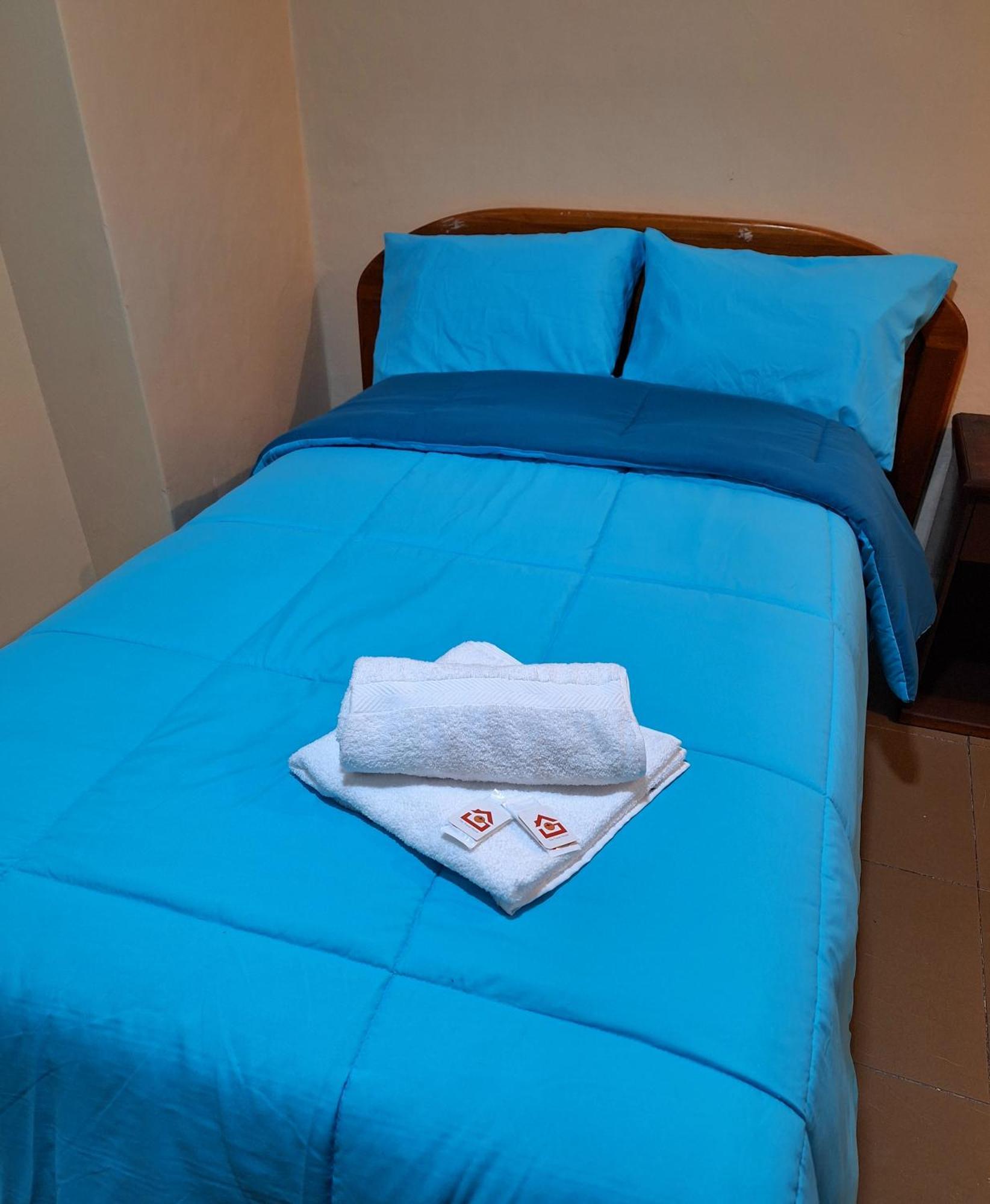 The Travel House Hotel Quito Room photo