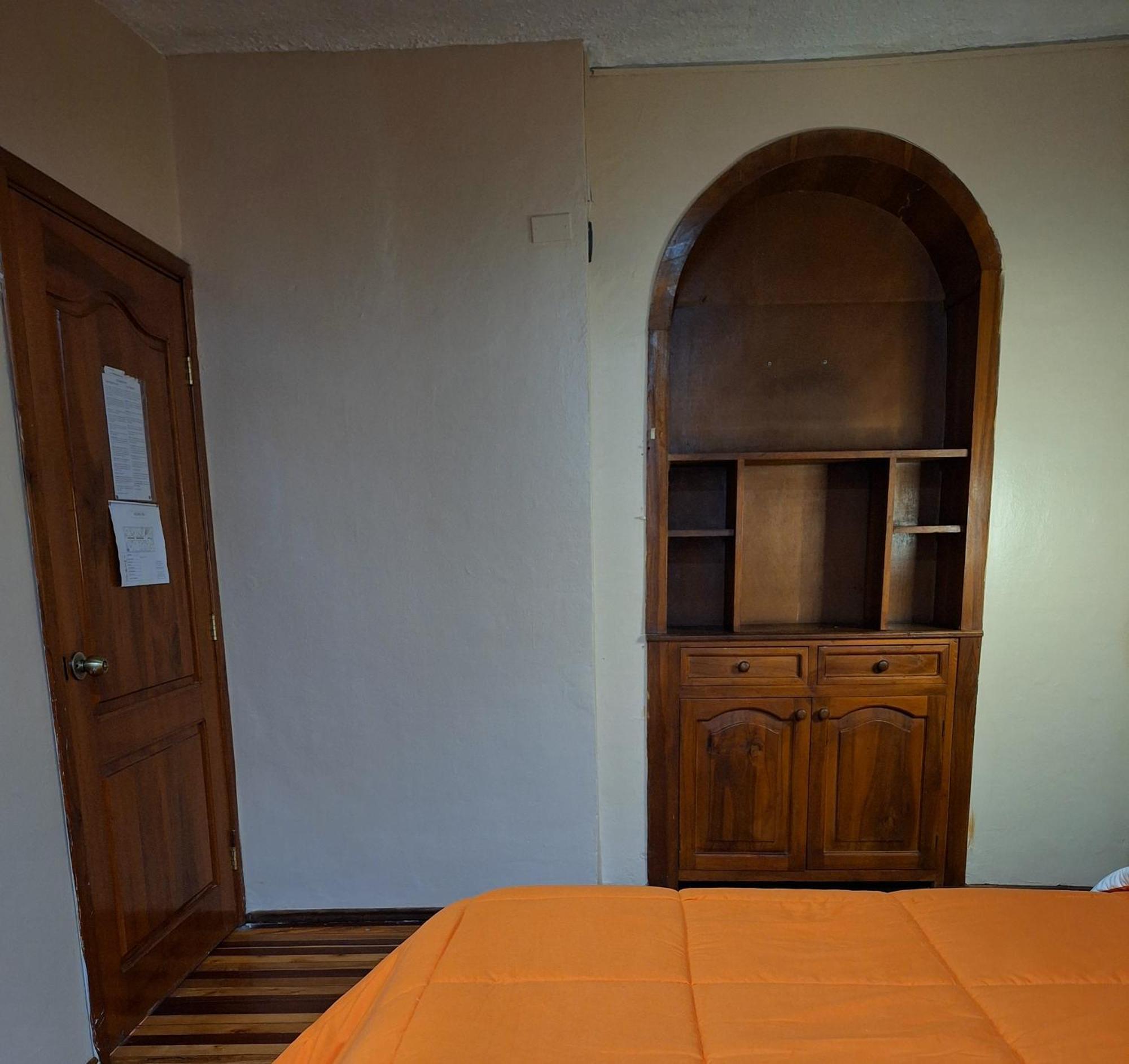 The Travel House Hotel Quito Exterior photo