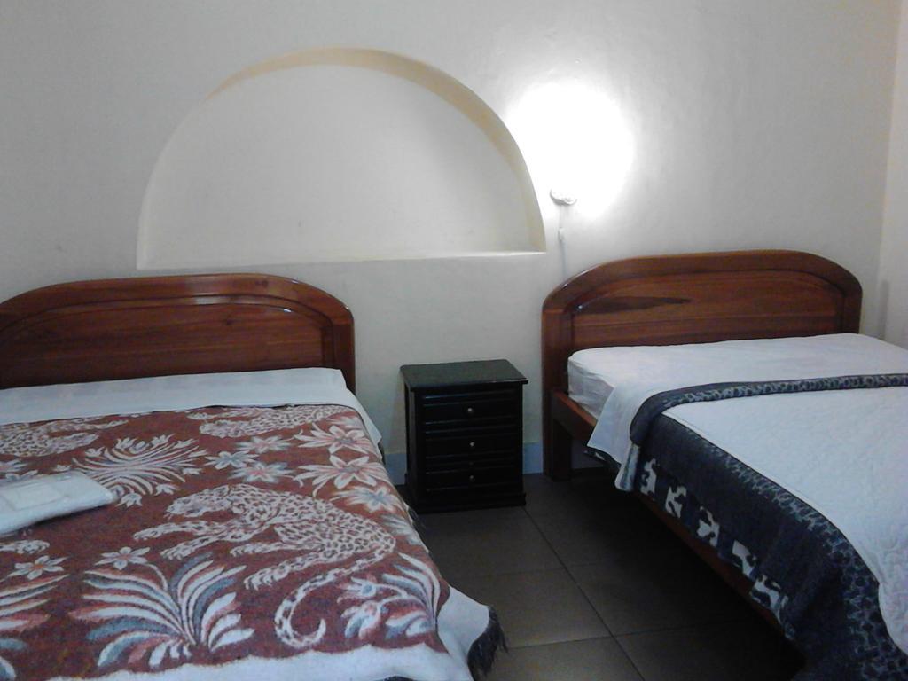 The Travel House Hotel Quito Exterior photo