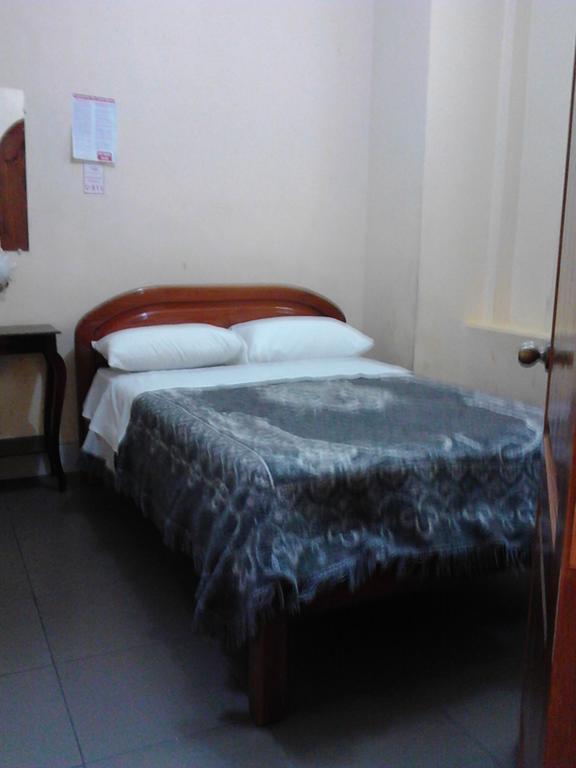 The Travel House Hotel Quito Exterior photo