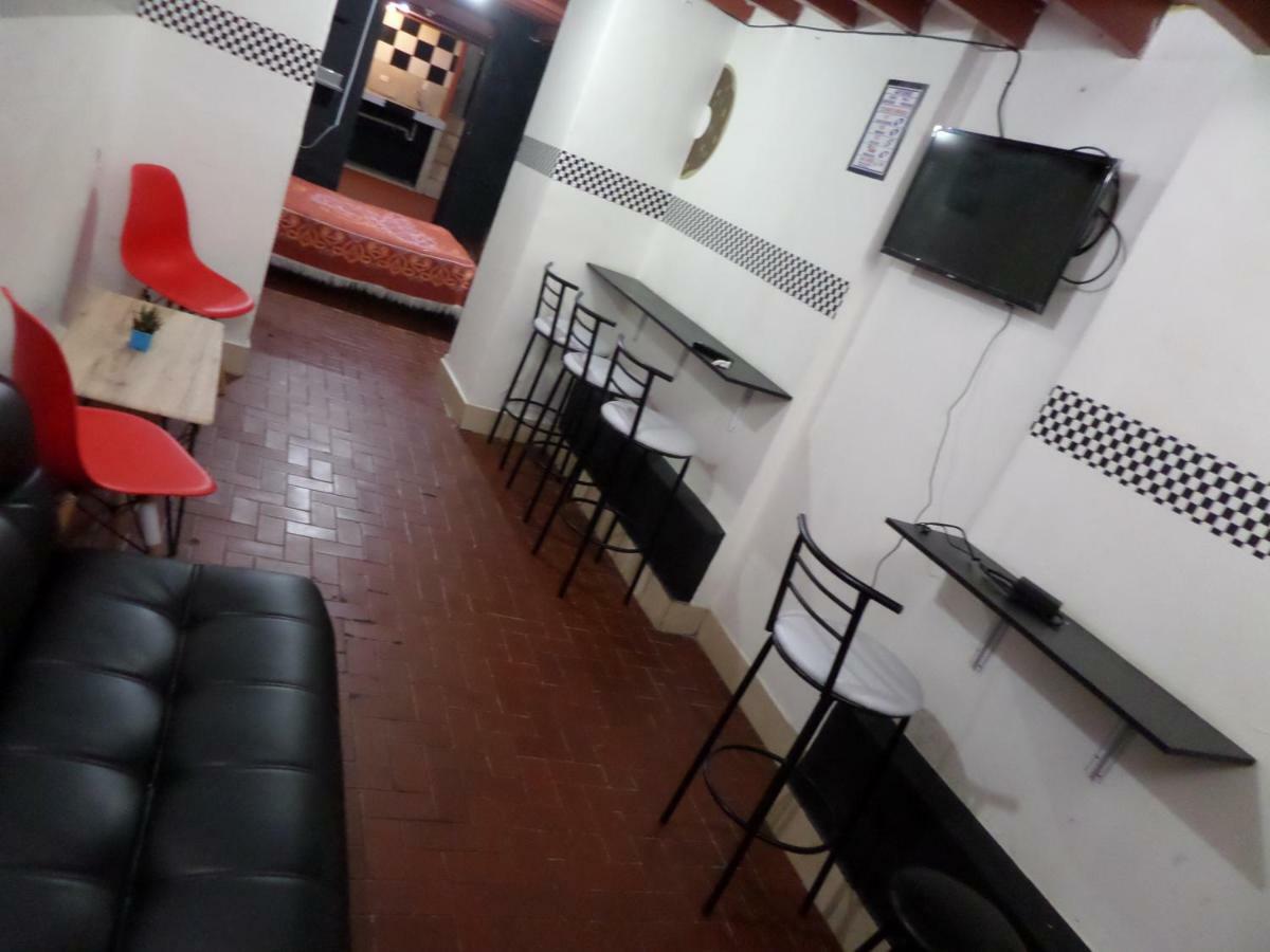 The Travel House Hotel Quito Exterior photo