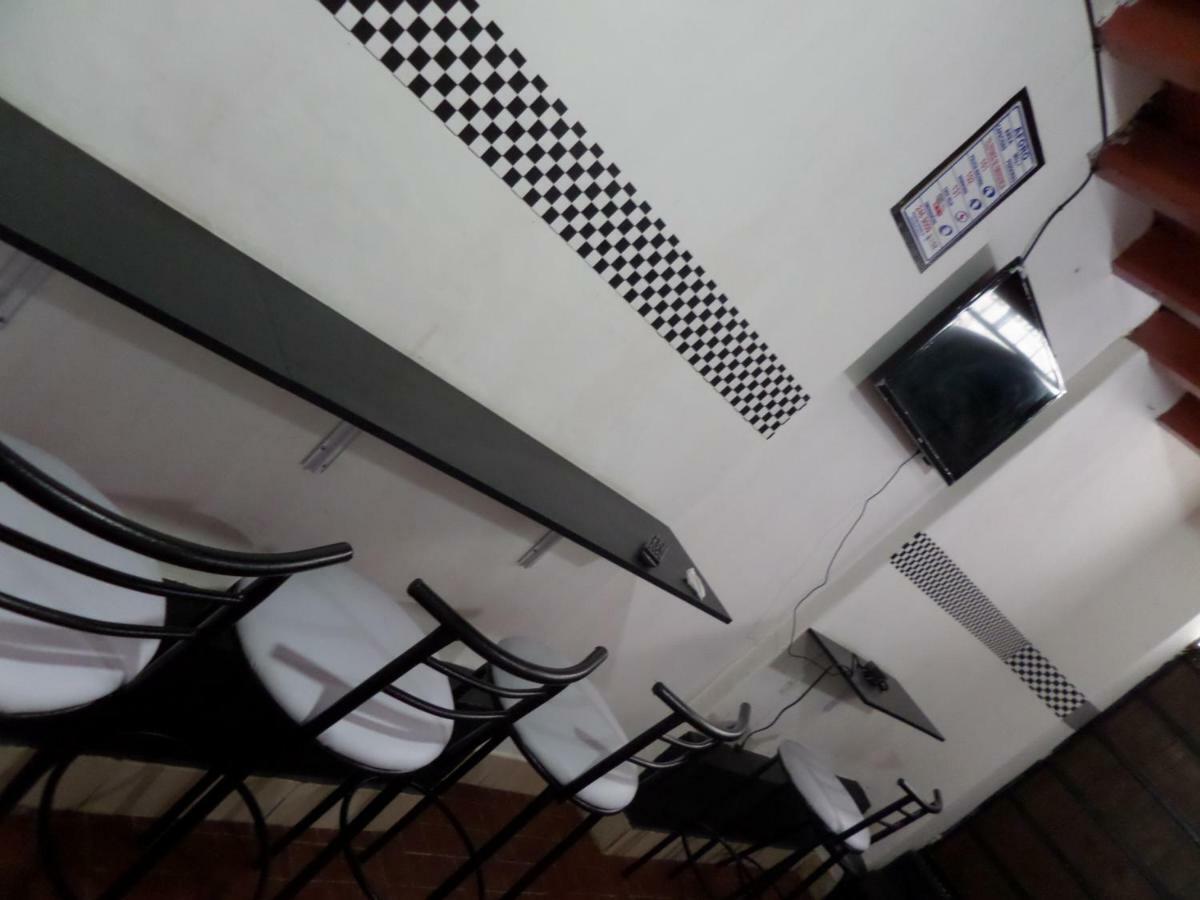 The Travel House Hotel Quito Exterior photo
